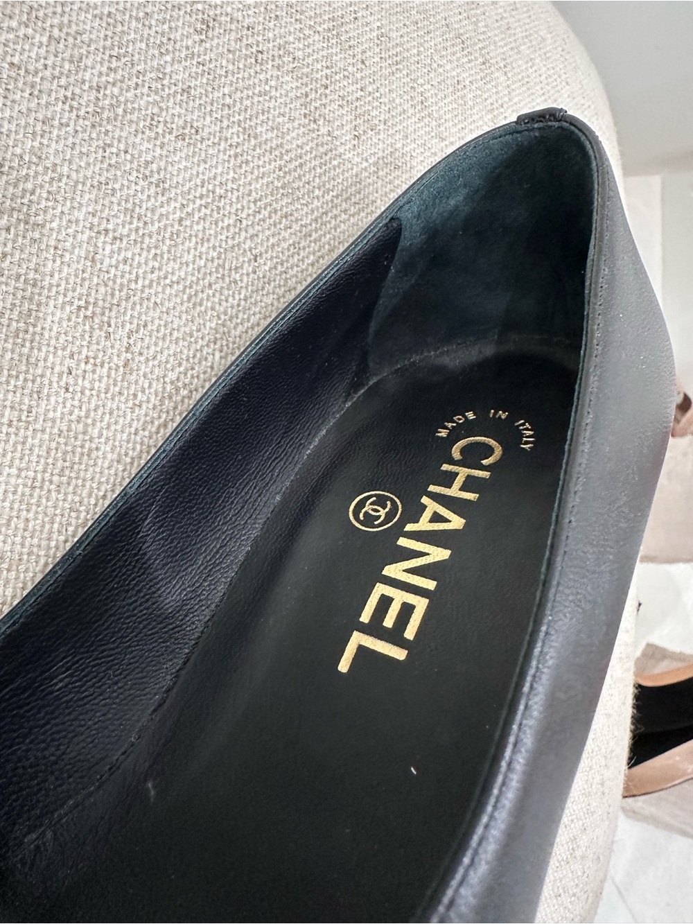 CHANEL Black Leather Pumps with Patent Cap-Toe - Picture 7 of 12